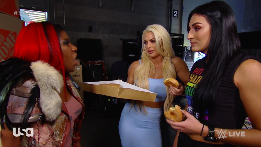 WWE_Smackdown_Live_2019_06_18_1080p_WEB_x264-ADMIT_mkv_003927590.jpg